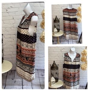 EUC L beachlunchlounge V-Neck Shift Dress